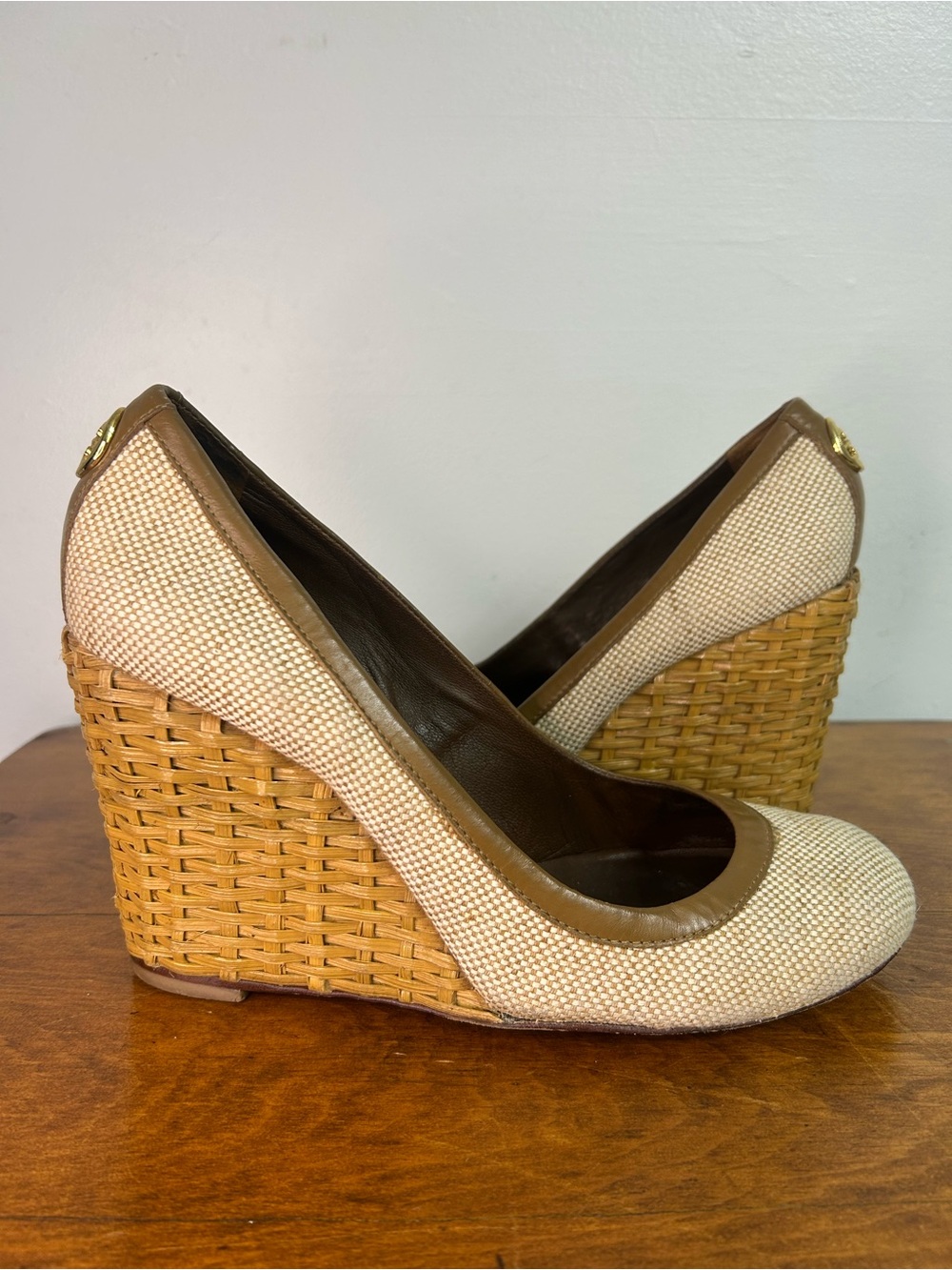 Tory Burch Women's Cream and Brown Woven Wedge size 10
